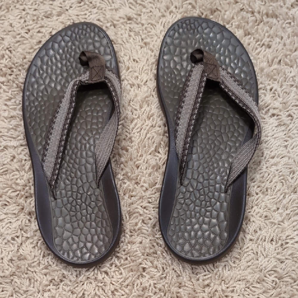 Chaco Tan/Gray Flip Flops
